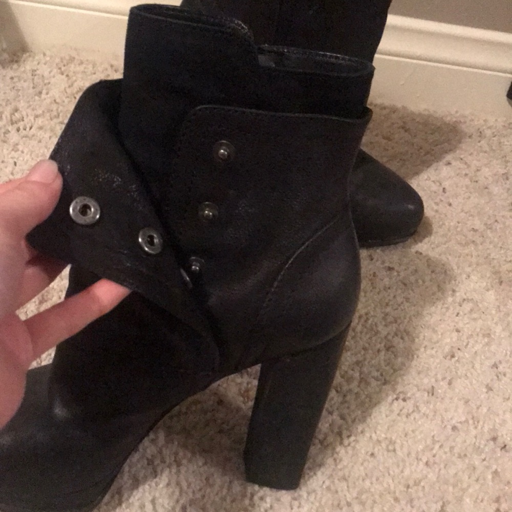 Vera Wang black booties - Picture 2 of 5
